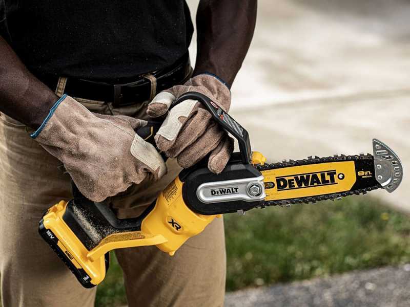 DeWalt DCMPS520P1-QW - Electrosierra de poda - 18V 5Ah - Espada de 20 cm