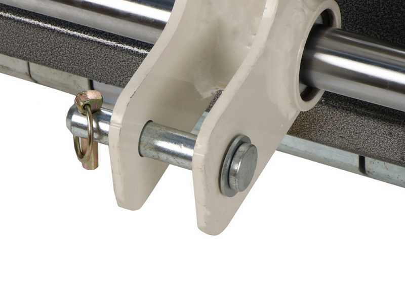 BlackStone RMOH 125 - Trituradora para tractor - Serie Mediana - Desplazamiento hidr&aacute;ulico