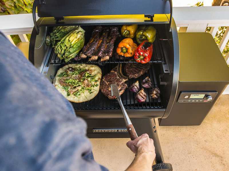 Traeger IronWood 650 - Barbacoa de pellets
