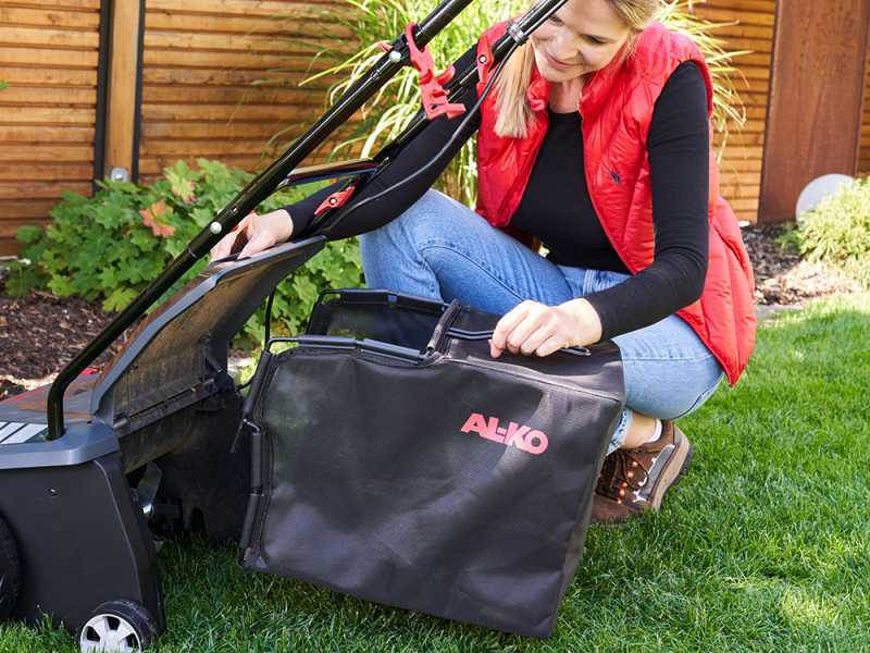 AL-KO 32.4 E Basic Care - Escarificador el&eacute;ctrico 1200 W