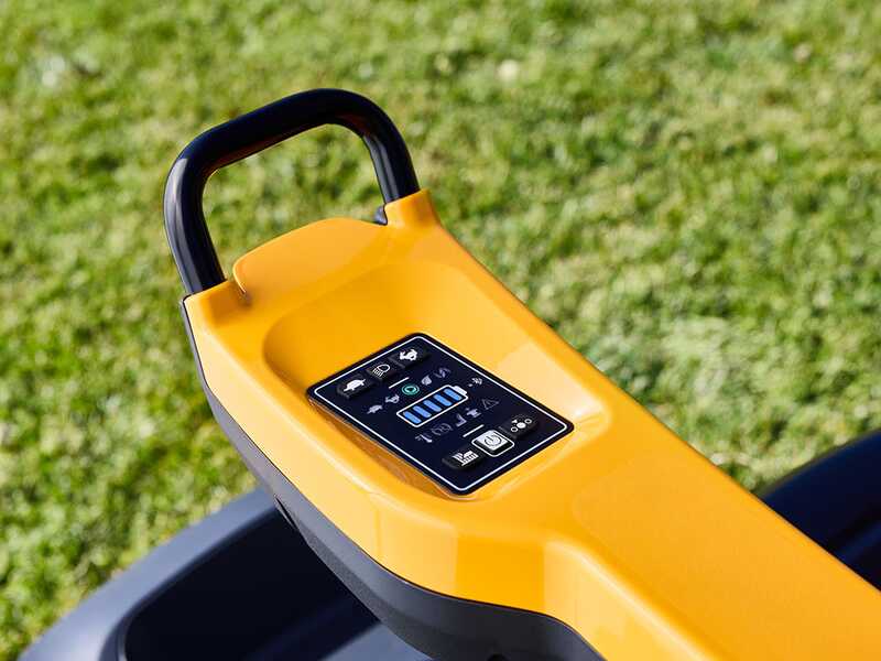 Stiga Gyro 700e - Tractor cortac&eacute;sped axial de bater&iacute;a - Motor el&eacute;ctrico de bater&iacute;a 48V - 64Ah