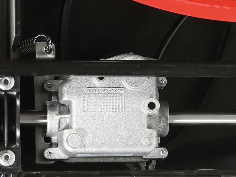 Marina Systems GRINDER 4X4 SKW - Cortac&eacute;sped de gasolina autopropulsado - Motor Kawasaki FJ180V - Corte 52cm