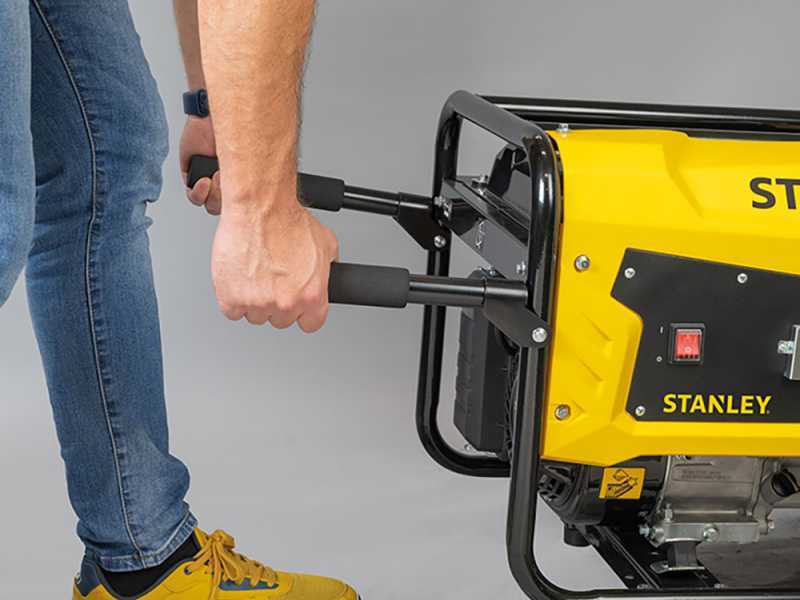 Stanley SIG 3100B - Generador de corriente a gasolina - AVR 2.9 kW - Continua 2.6 kW Monof&aacute;sica
