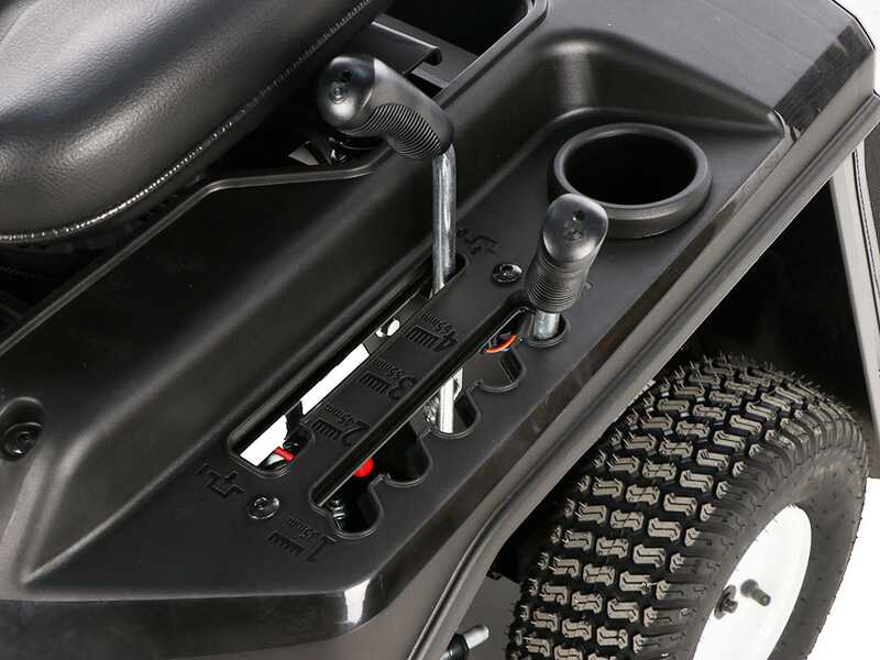 Blackstone RAVEN 61-750 CSM - Tractor cortac&eacute;sped minirider - Motor de 224cc