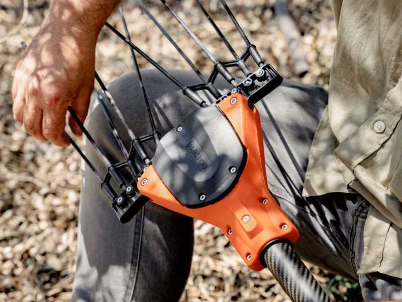 Bahco BCL52FP 36V - Vareador de aceitunas el&eacute;ctrico de bater&iacute;a - P&eacute;rtiga de carbono - 250 cm