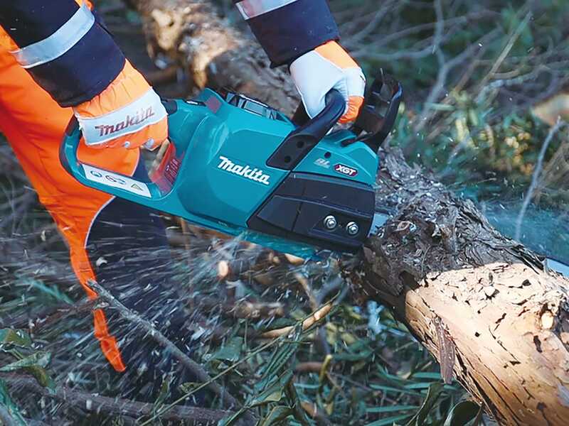 Makita XGT UC024GZ - Electrosierra de bater&iacute;a 40V - Corte de 30cm - BATER&Iacute;A Y CARGADOR NO EST&Aacute;N INCLUIDOS