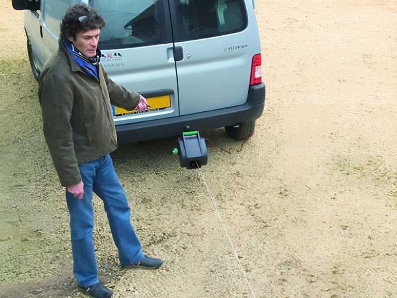 Ribimex PE12V/T1 - Cabrestante el&eacute;ctrico de bater&iacute;a 12V - Control remoto