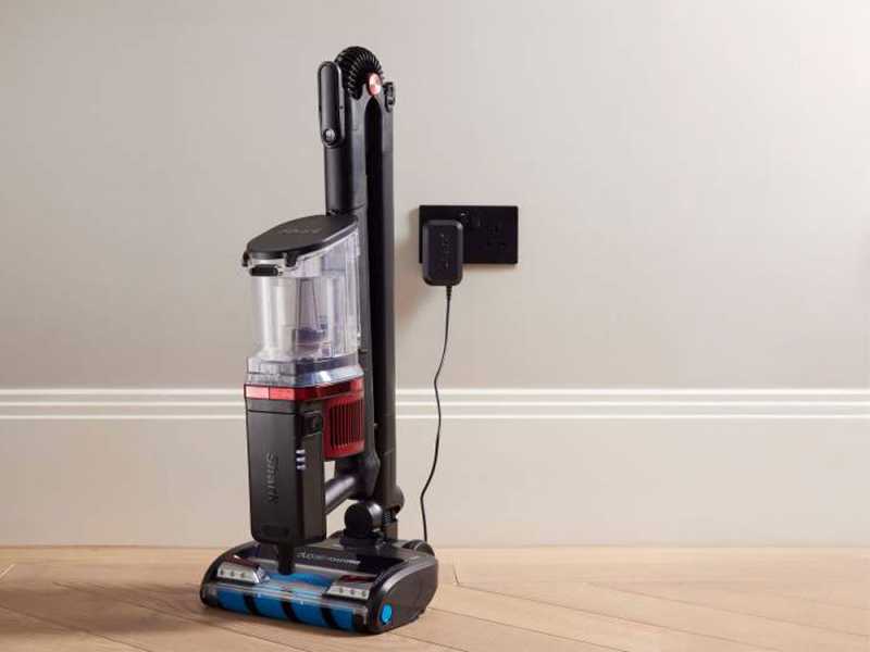 Shark Powerfins IZ300EUT - Aspiradora - Escoba el&eacute;ctrica - Bater&iacute;a de 21.6V 1.9Ah - Con Pet Kit