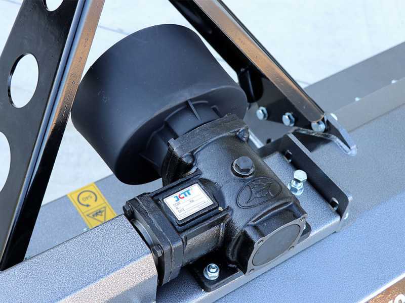 BlackStone BL 120 - Trituradora para tractor - Serie ligera