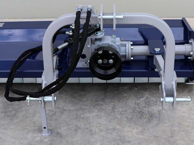 BullMach Maia 115 SH - Trituradora para tractor - Disco interfilas - Serie media - Desplazamiento hidr&aacute;ulico