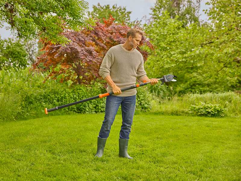 Gardena StarCut Pro L - Tijeras cortarramas con p&eacute;rtiga telesc&oacute;pica 175-400cm + Serrucho con cuchilla de 34 cm - &Oslash;32 mm