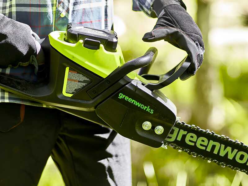 Greenworks GD60CS40K4 - Electrosierra de bater&iacute;a 60V 4Ah - Espada de 40cm