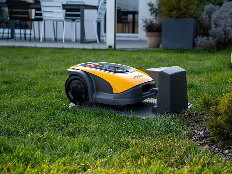Stiga A 300 - Robot cortac&eacute;sped - con bater&iacute;a E-Power de 2 Ah
