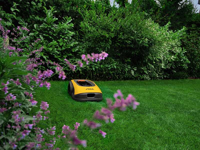 Stiga A 300 - Robot cortac&eacute;sped - con bater&iacute;a E-Power de 2 Ah