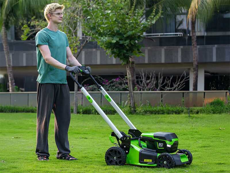 Greenworks GD60LM46SPK4 - Cortac&eacute;sped autopropulsado de bater&iacute;a - 60V/4Ah - Corte 46 cm