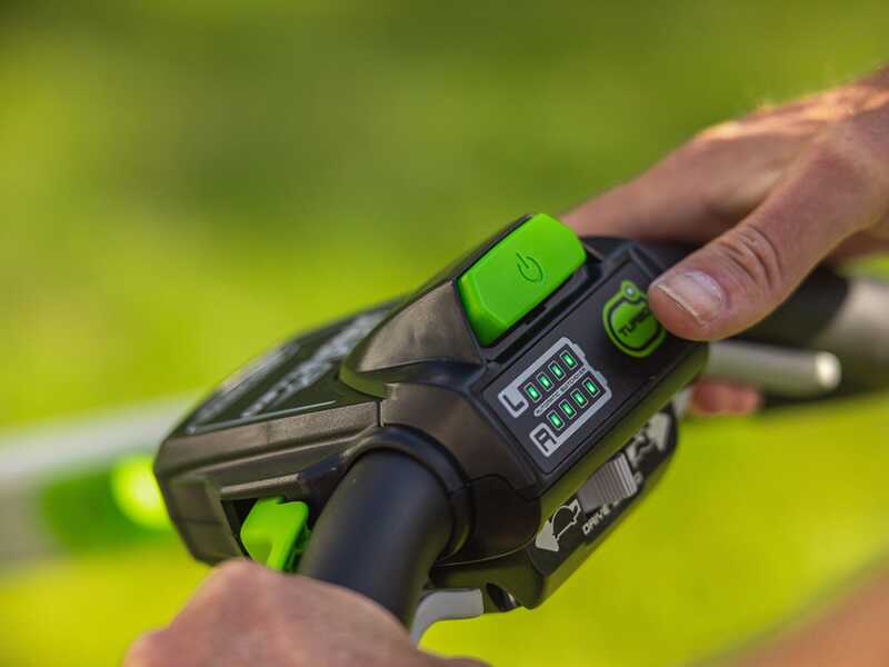 Greenworks GD60LM46SPK4 - Cortac&eacute;sped autopropulsado de bater&iacute;a - 60V/4Ah - Corte 46 cm
