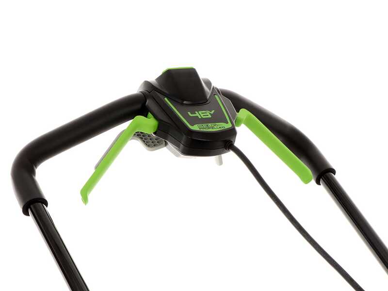 Greenworks GD48LM46SPIIK4 - Cortac&eacute;sped autopropulsado de bater&iacute;a - 48V/4Ah - Corte 46 cm