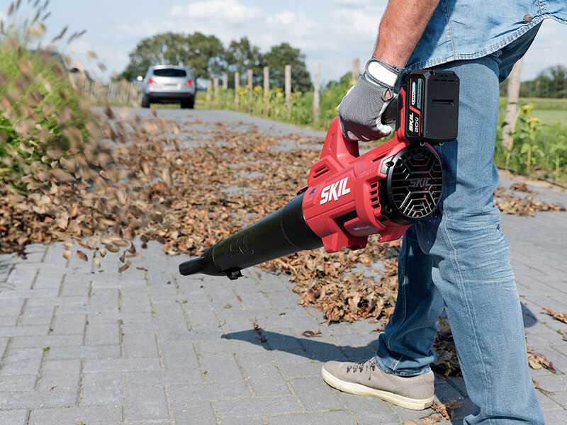 Skil 0331 CA - Soplador de bater&iacute;a - BATER&Iacute;A Y CARGADOR NO EST&Aacute;N INCLUIDOS
