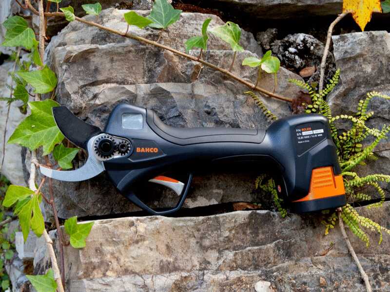 Bahco BCL235 - Tijeras de poda de bater&iacute;a - 2x 14.4V 2,5 Ah