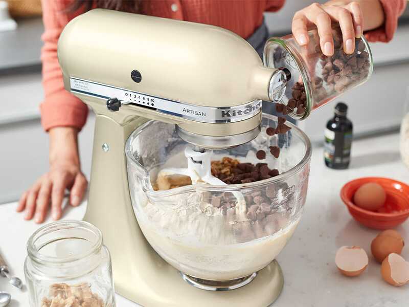 KitchenAid Artisan 5KSM125-EAC Crema - Amasadora con cabeza inclinable