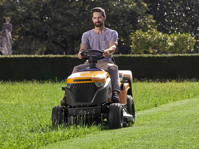 Stiga Estate 598 W Special - Tractor cortac&eacute;sped - Motor Honda GCV 530