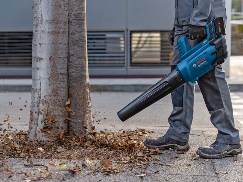 Bosch Professional GBL 18V-750 - Soplador de bater&iacute;a - 18V/8,0Ah