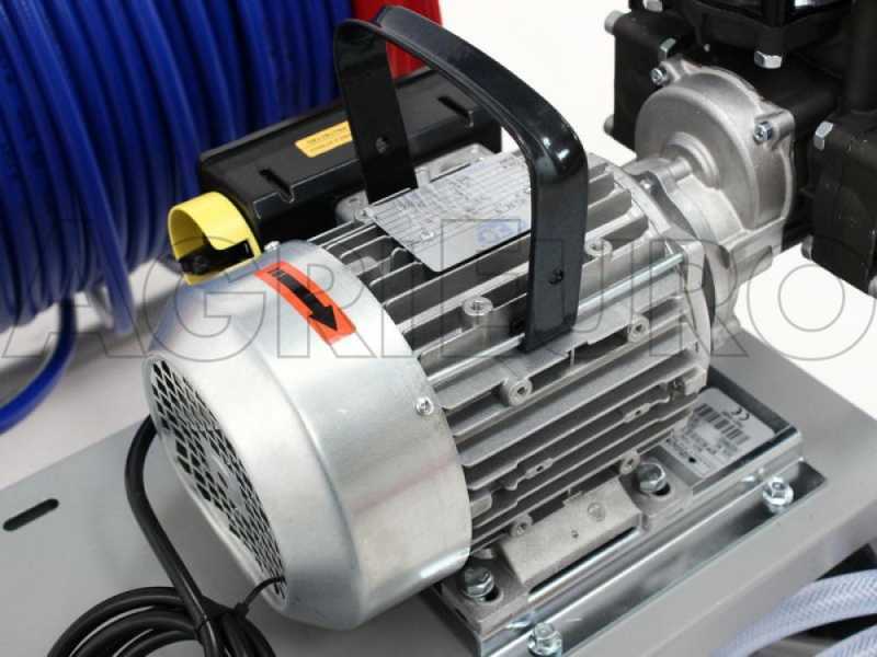 Motobomba fumigadora el&eacute;ctrica con carro - Bomba Comet MC 20/20 - Motor el&eacute;ctrico