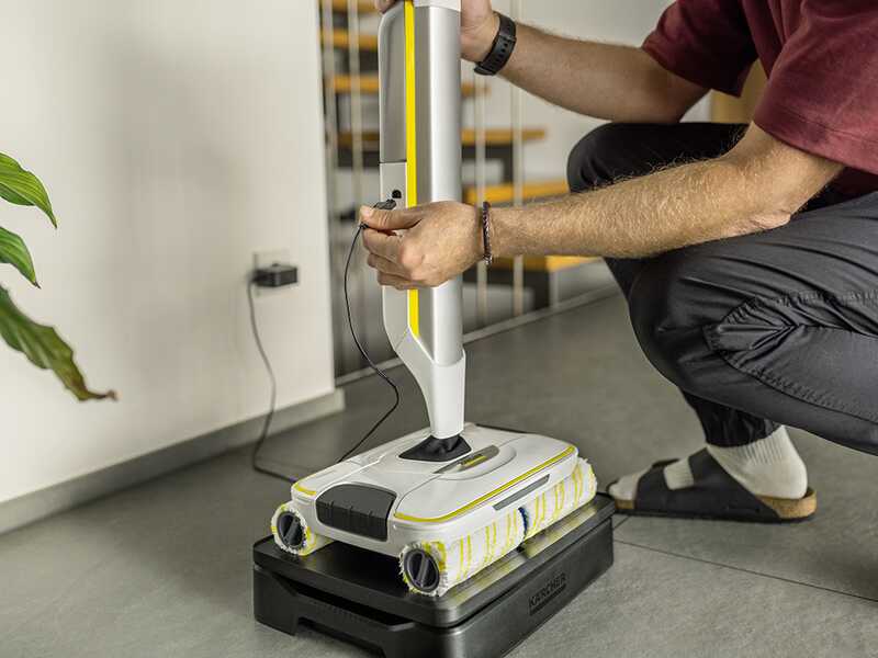 Karcher FC 8 Smart Signature Line - Fregadora de suelos a bater&iacute;a 3 en 1: lava, seca y aspira
