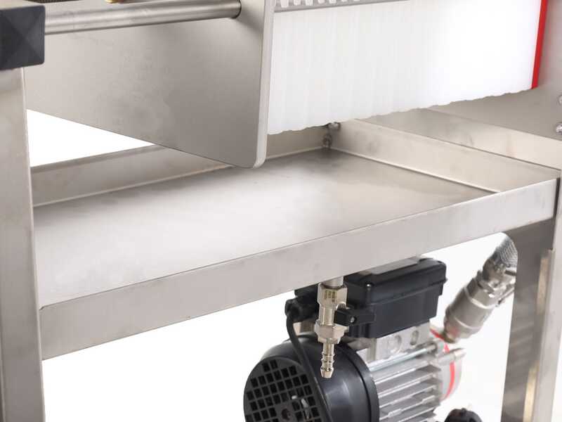 Enotecnica Pillan F30 - Filtro para vino de cartones con ruedas - Chasis de acero inoxidable y bomba Novax