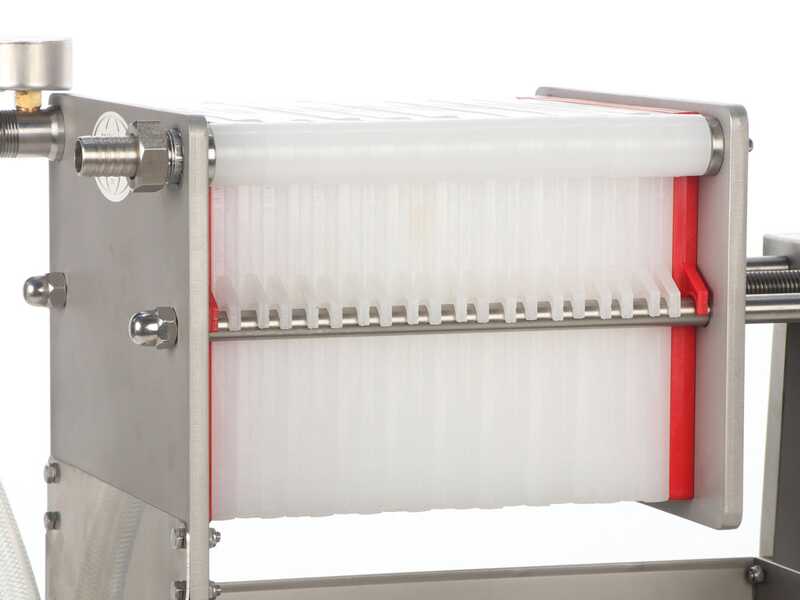 Enotecnica Pillan F20 - Filtro de cartones para vino con ruedas - Bastidor de acero inoxidable y bomba Novax