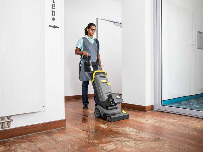 Karcher Pro BR 30/4 C BP Pack - Fregadora de suelos 3 en 1: lava, seca y aspira