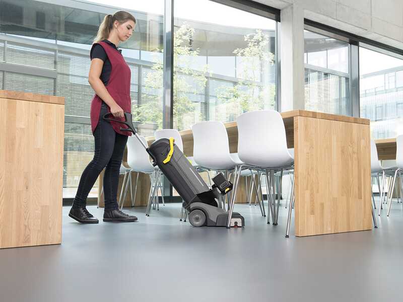 Karcher Pro BR 30/4 C BP Pack - Fregadora de suelos 3 en 1: lava, seca y aspira