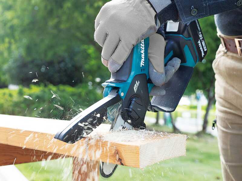 Makita DUC101ZJ LXT - Podadora manual de bater&iacute;a - 18V/6Ah