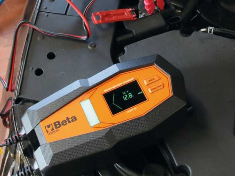 Beta 1498H/8A - Cargador de bater&iacute;as mantenedor autom&aacute;tico - 12/24 V