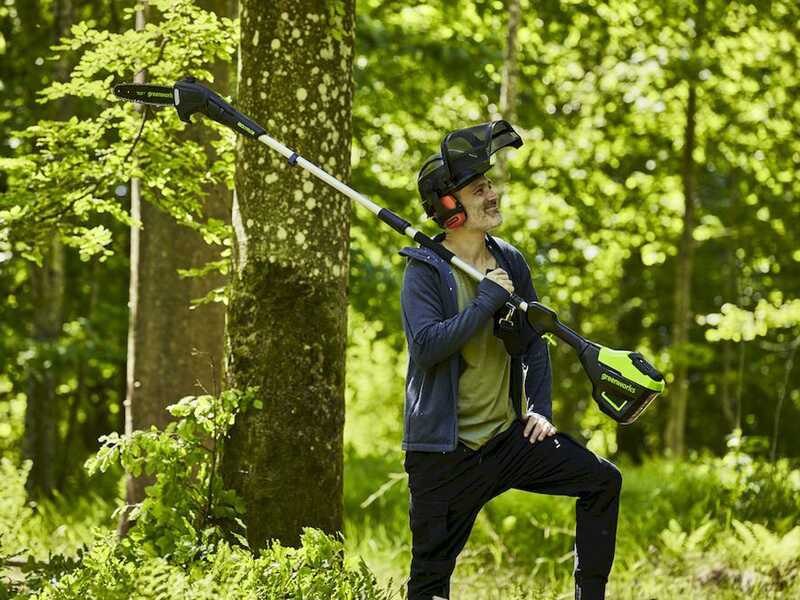 Greenworks GD60PS25 - Podadora de bater&iacute;a con p&eacute;rtiga 60V - Bater&iacute;a 4Ah