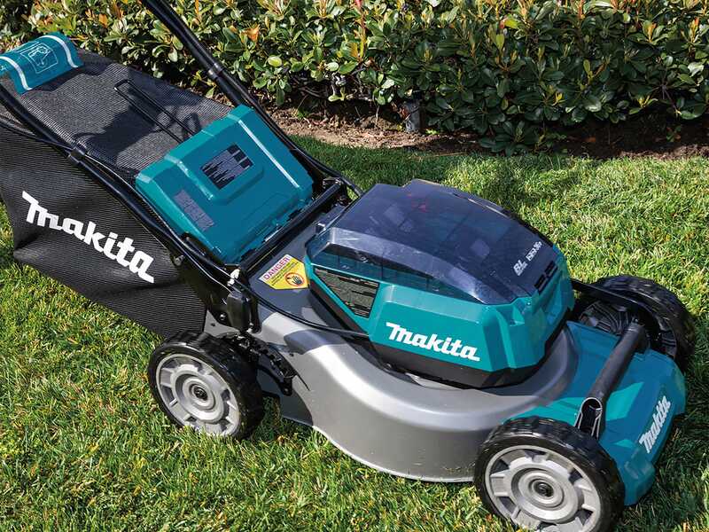 Makita DLM462Z - Cortac&eacute;sped autopropulsado de bater&iacute;a - 4x18V/5Ah - Corte de 46 cm