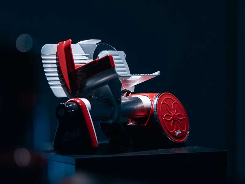 Berkel Icon Line 170 Rojo - Cortadora de fiambre con cuchilla de 170 mm