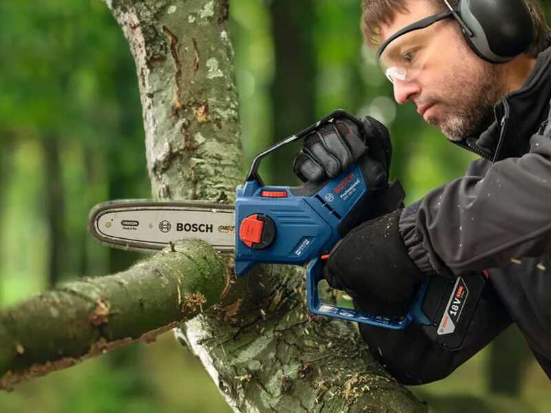 Bosch Professional GKE 18V‑20 - Podadora manual de bater&iacute;a - BATER&Iacute;AS Y CARGADOR NO EST&Aacute;N INCLUIDOS
