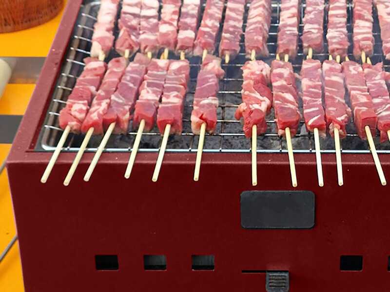 Barbacoa de carb&oacute;n de mesa Dalmazio - Artesanal - Roja