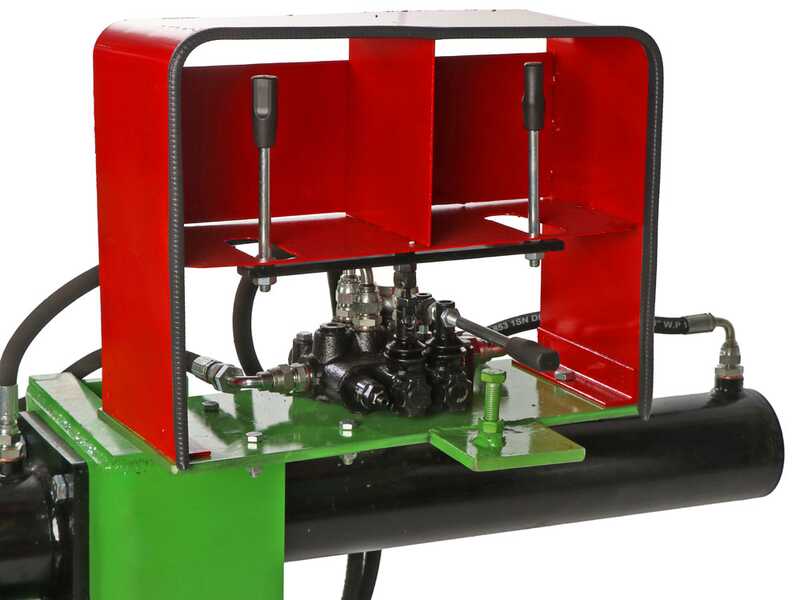 Seven Italy 25T - Rajadora de le&ntilde;a para tractor  - Horizontal - Plataforma de carga hidr&aacute;ulica