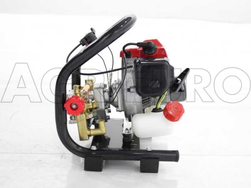 Motobomba fumigadora GeoTech SP 26 2T con motor de gasolina 2 tiempos - 15/25 bar