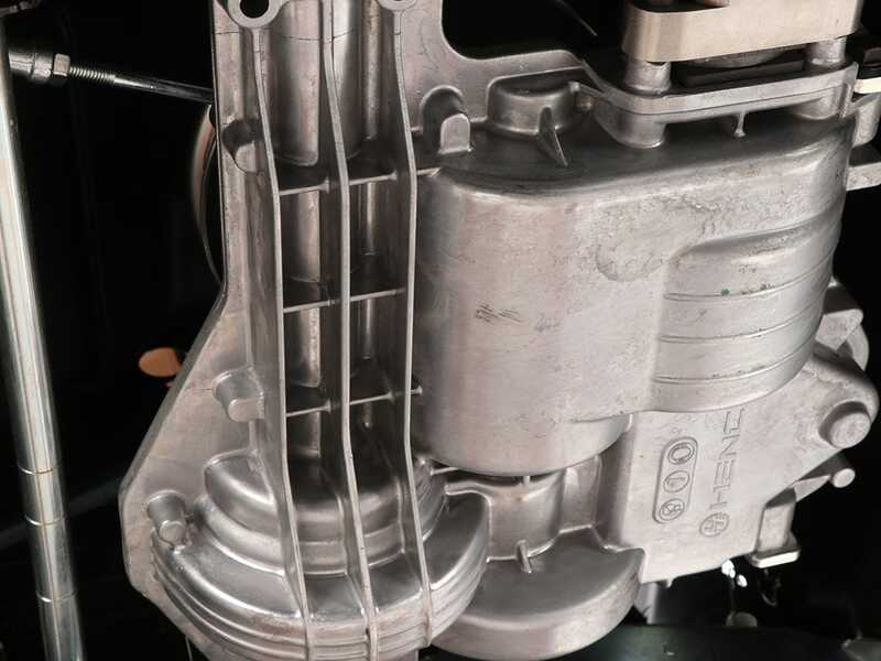 Blackstone FALCON 98-170 RM - Tractor cortac&eacute;sped con cambio mec&aacute;nico - Recogedor - Mulching