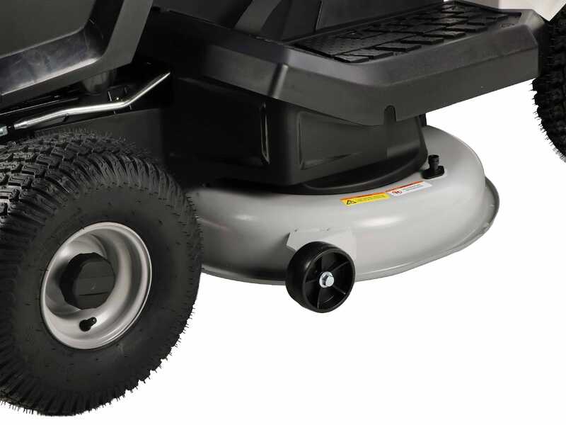 Blackstone FALCON 98-170 RM - Tractor cortac&eacute;sped con cambio mec&aacute;nico - Recogedor - Mulching