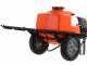 Carretilla fumigadora de bater&iacute;a Stocker 12V de 80 l art. 303 - Con barra de riego y gancho de remolque