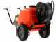 Carretilla fumigadora de bater&iacute;a Stocker 12V de 100 l art. 304 - con barra de riego y gancho de remolque