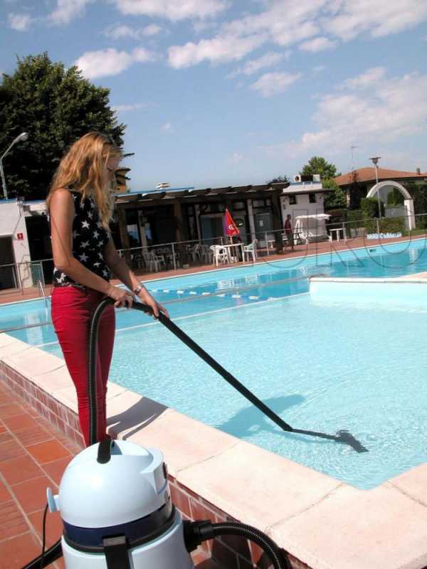 Aspirador de sólidos y líquidos Lavor Swimmy , en oferta en AgriEuro
