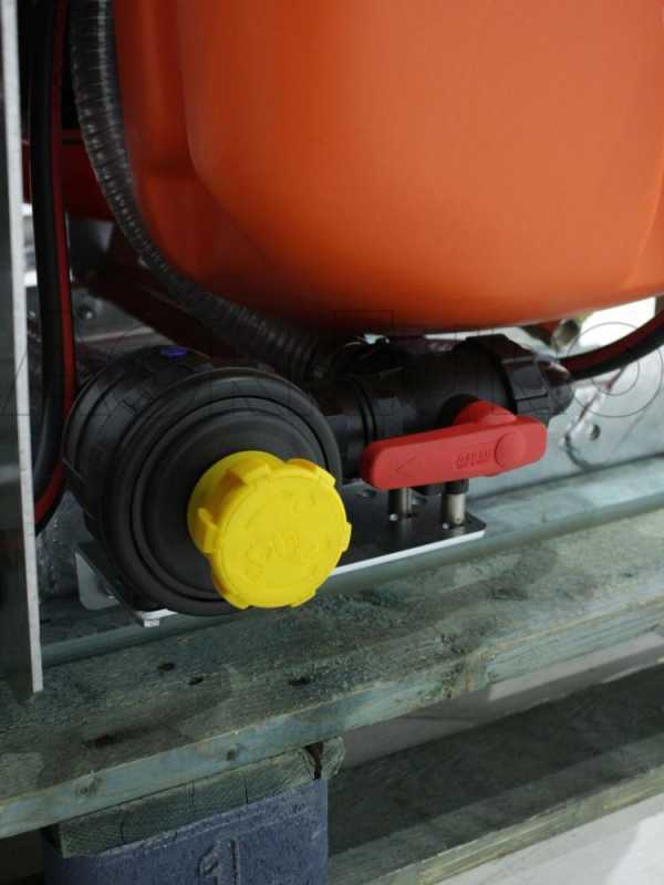TORNADO UN600/96/800 -Atomizador para tractor para tratamientos fitosanitarios