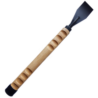 Raspador para limpieza y mantenimiento del subchasis de m&aacute;quinas y tractores cortac&eacute;sped